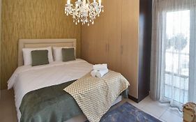 Just Athens Apt 130Sqm One Step From Metro